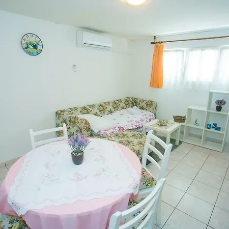 Apartman Dijana Apartamento